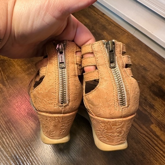 OTBT Nomadic Leather Hickory Women’s Sandals Size 9.5 - Picture 7 of 10